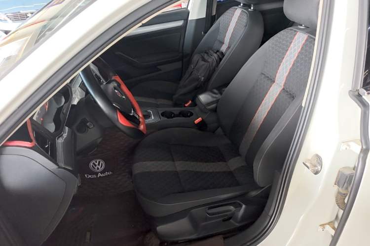 Used Volkswagen Lamando 2019 230TSI DSG Fashion Edition China V Standard Left Front Seat