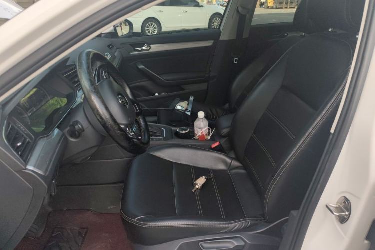 Used Volkswagen Lamando 2019 230TSI DSG Fashion Edition China VI Left Front Seat