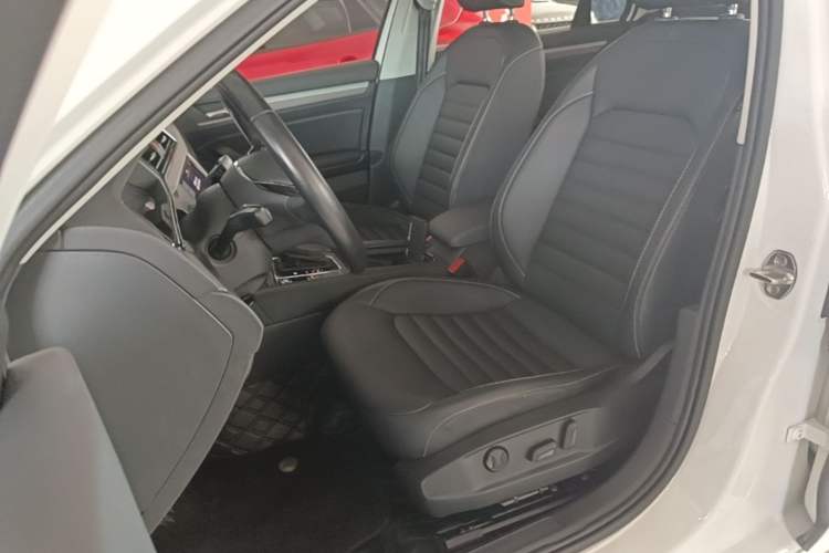 Used Volkswagen Lamando 2019 280TSI DSG Comfort Edition China VI standard Left Front Seat