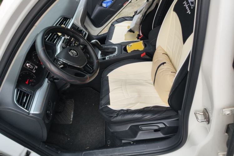 Used Volkswagen Lamando 2019 230TSI DSG Fashion Edition China VI Left Front Seat