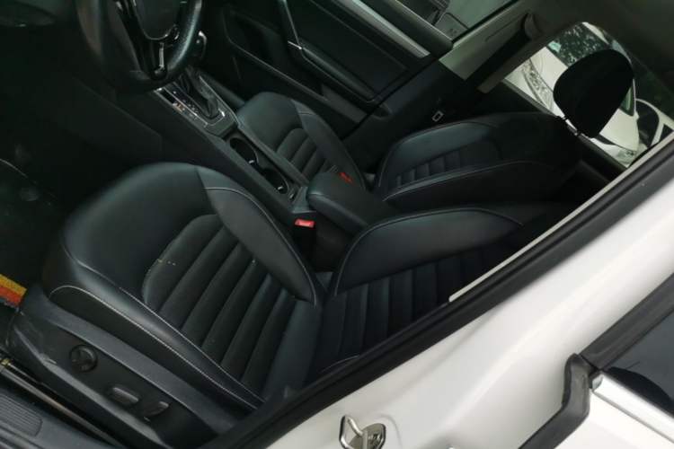 Used Volkswagen Lamando 2019 280TSI DSG Comfort Edition China VI standard Left Front Seat