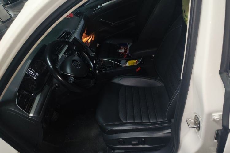 Used Volkswagen Lamando 2019 280TSI DSG Comfort Edition China VI standard Left Front Seat