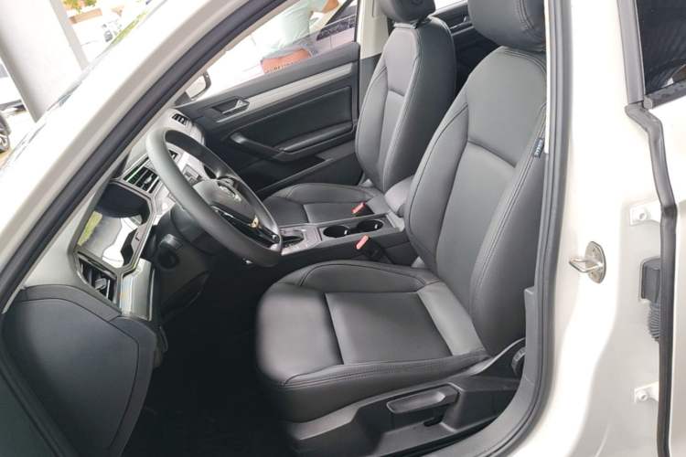 Used Volkswagen Lamando 2019 230TSI DSG Fashion Edition China V Standard Left Front Seat