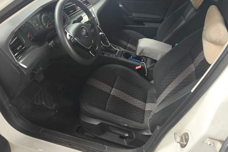 Used Volkswagen Lamando 2019 230TSI DSG Vision Edition China VI Standard Left Front Seat