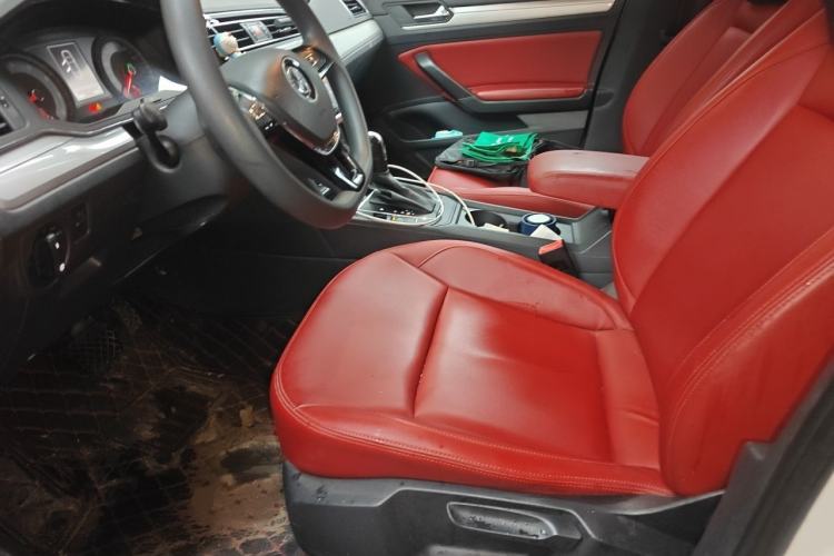 Used Volkswagen Lamando 2019 230TSI DSG Fashion Edition China VI Left Front Seat