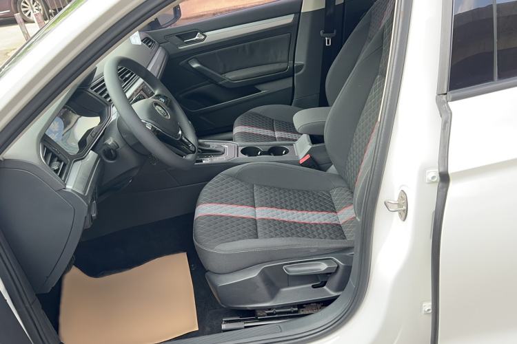 Used Volkswagen Lamando 2019 230TSI DSG Fashion Edition China V Standard Left Front Seat