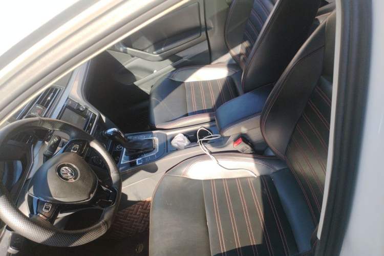 Used Volkswagen Lamando 2019 230TSI DSG Fashion Edition China VI Left Front Seat