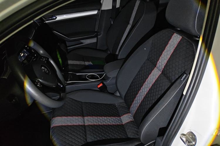 Used Volkswagen Lamando 2019 230TSI DSG Vision Edition China VI Standard Left Front Seat