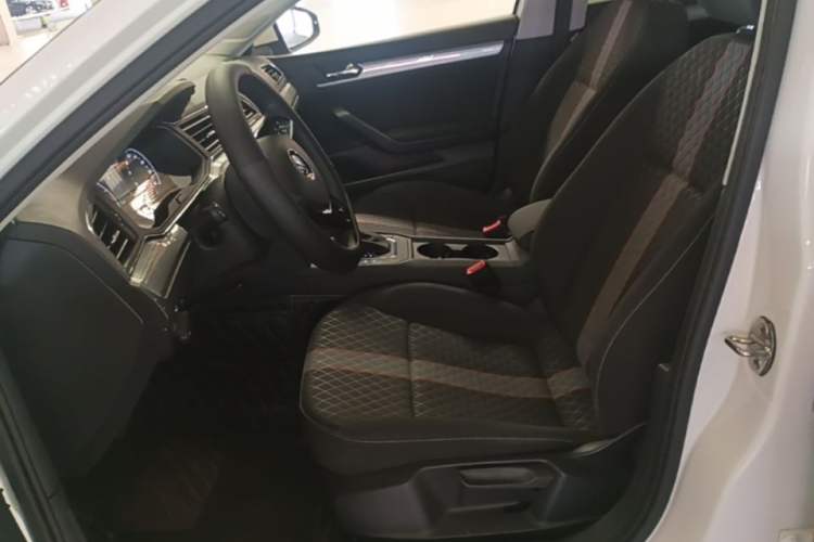 Used Volkswagen Lamando 2019 230TSI DSG Fashion Edition China VI Left Front Seat