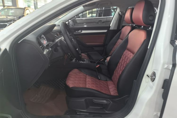 Used Volkswagen Lamando 2019 230TSI DSG Fashion Edition China V Standard Left Front Seat