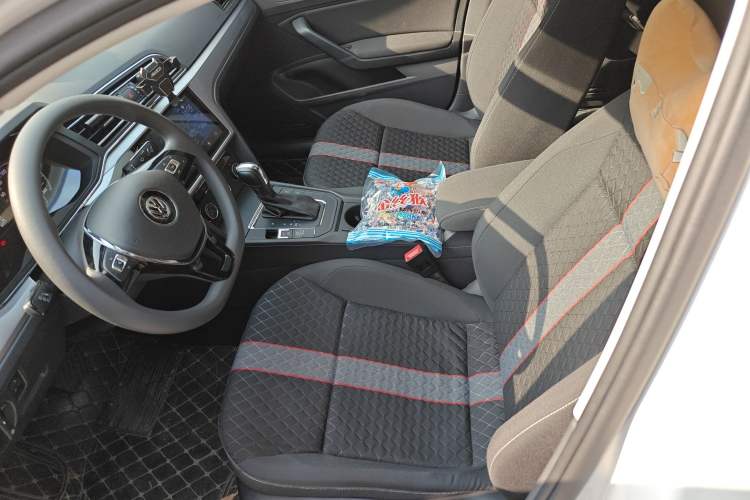 Used Volkswagen Lamando 2019 230TSI DSG Fashion Edition China V Standard Left Front Seat