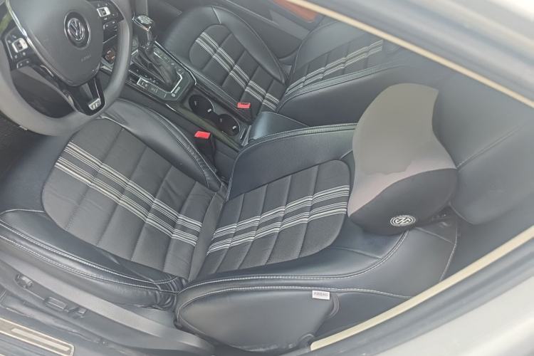 Used Volkswagen Lamando 2019 230TSI DSG Vision Edition China VI Standard Left Front Seat