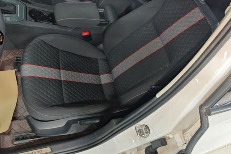 Used Volkswagen Lamando 2019 230TSI DSG Fashion Edition China V Standard Left Front Seat