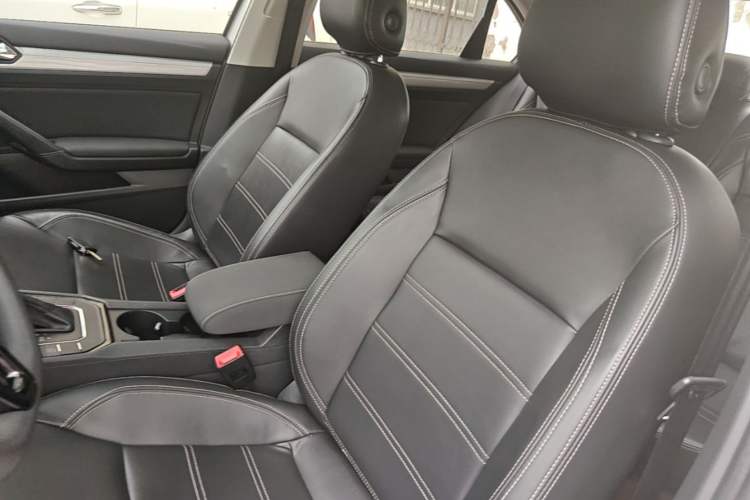 Used Volkswagen Lamando 2019 230TSI DSG Fashion Edition China VI Left Front Seat