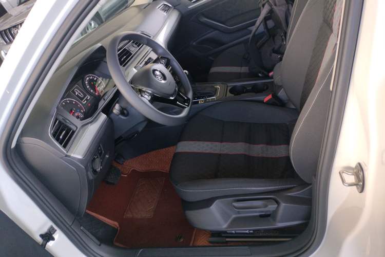 Used Volkswagen Lamando 2019 230TSI DSG Fashion Edition China VI Left Front Seat