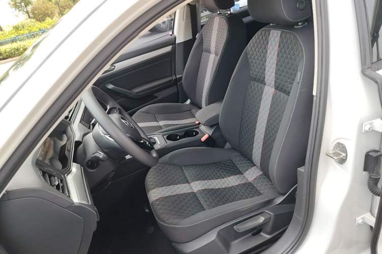 Used Volkswagen Lamando 2019 230TSI DSG Fashion Edition China VI Left Front Seat