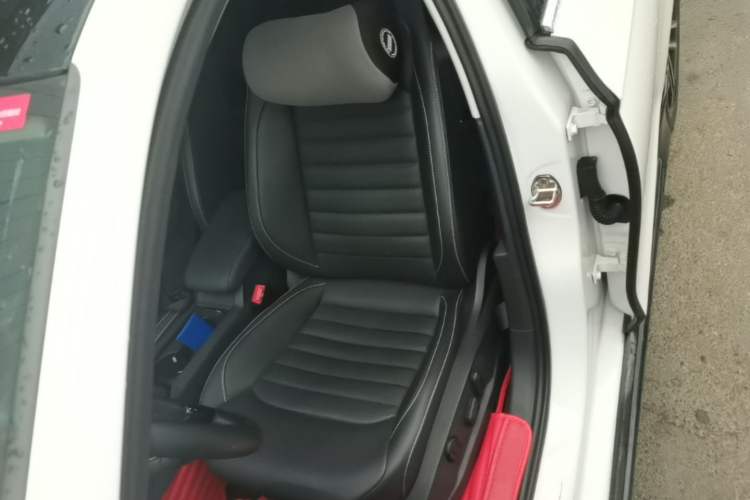 Used Volkswagen Lamando 2019 280TSI DSG Comfort Edition China V Standard Left Front Seat