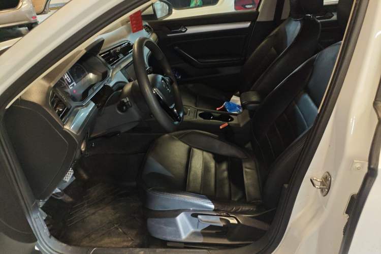 Used Volkswagen Lamando 2019 230TSI DSG Fashion Edition China VI Left Front Seat