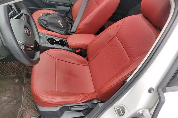 Used Volkswagen Lamando 2019 230TSI DSG Fashion Edition China VI Left Front Seat