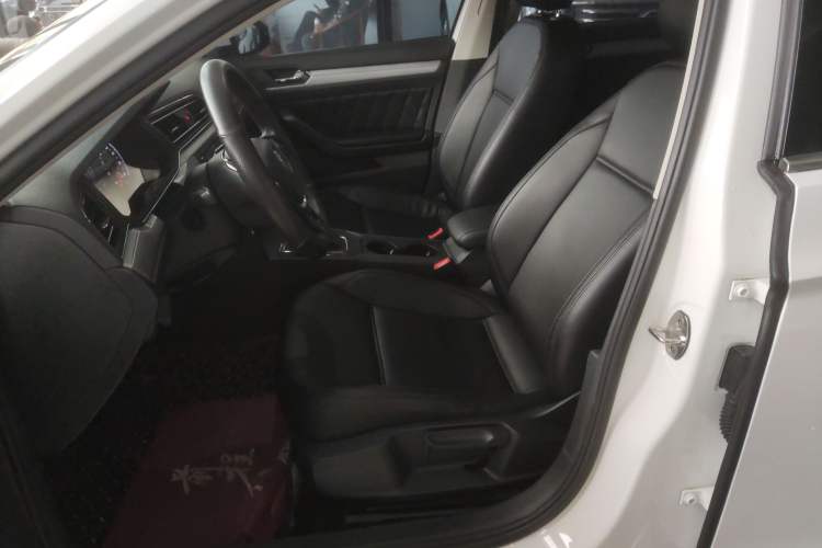 Used Volkswagen Lamando 2019 230TSI DSG Vision Edition China VI Standard Left Front Seat