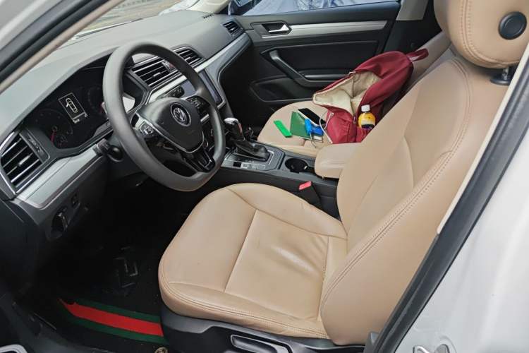 Used Volkswagen Lamando 2019 230TSI DSG Fashion Edition China V Standard Left Front Seat