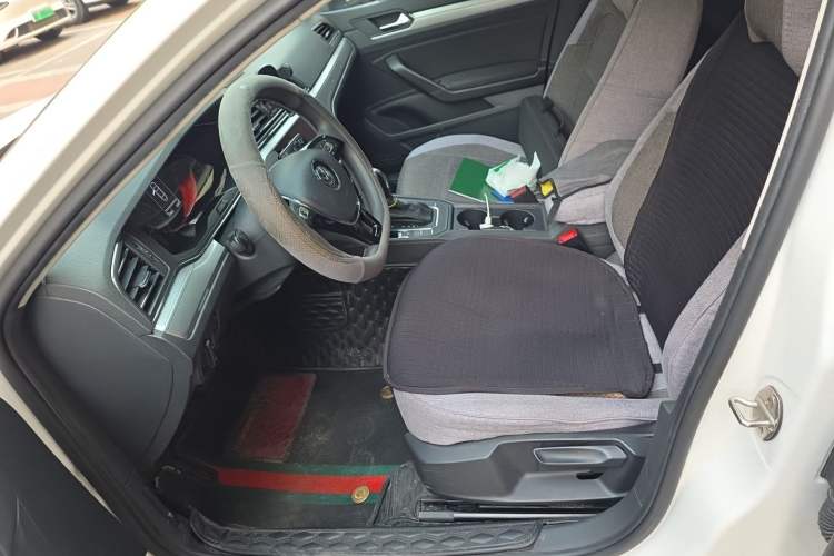 Used Volkswagen Lamando 2019 230TSI DSG Fashion Edition China V Standard Left Front Seat