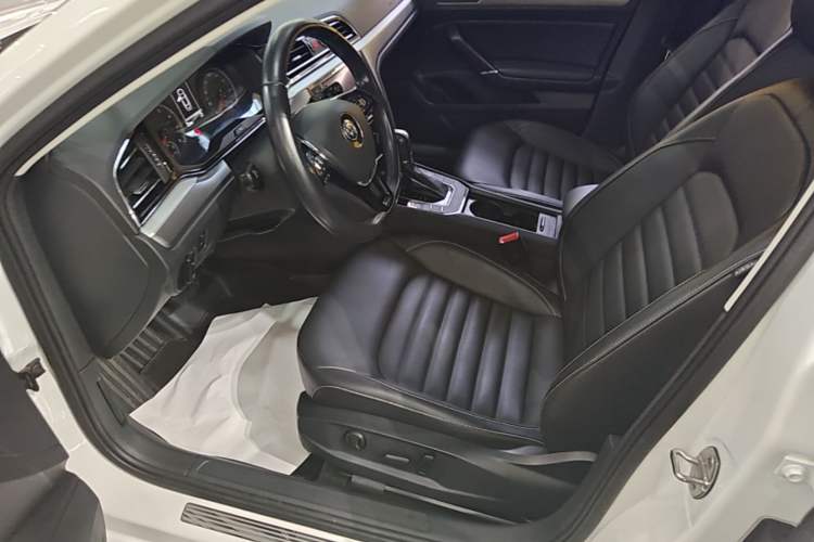 Used Volkswagen Lamando 2019 280TSI DSG Comfort Edition China VI standard Left Front Seat