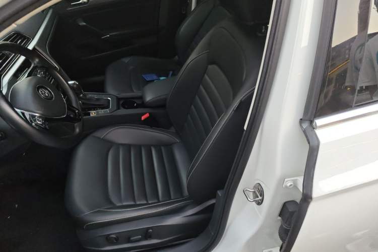Used Volkswagen Lamando 2019 280TSI DSG Comfort Edition China V Standard Left Front Seat