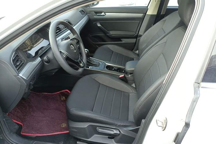 Used Volkswagen Lamando 2019 230TSI DSG Fashion Edition China V Standard Left Front Seat