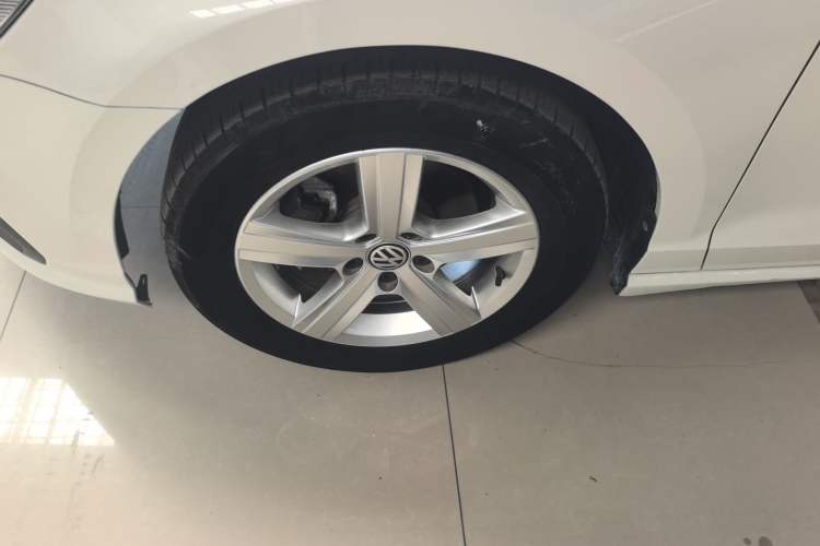 Used Volkswagen Lamando 2019 230TSI DSG Fashion Edition China VI Left Front Wheel Hub
