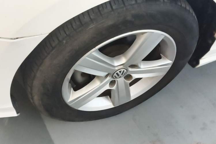 Used Volkswagen Lamando 2019 230TSI DSG Fashion Edition China VI Left Front Wheel Hub