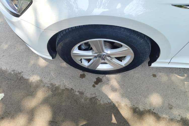 Used Volkswagen Lamando 2019 230TSI DSG Fashion Edition China V Standard Left Front Wheel Hub