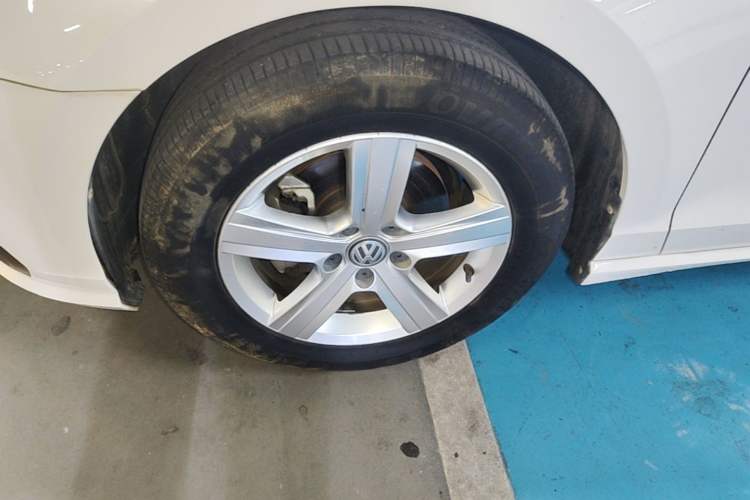 Used Volkswagen Lamando 2019 230TSI DSG Vision Edition China VI Standard Left Front Wheel Hub