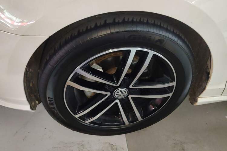 Used Volkswagen Lamando 2019 280TSI DSG Comfort Edition China V Standard Left Front Wheel Hub
