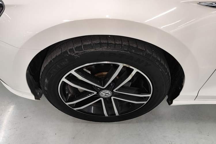 Used Volkswagen Lamando 2019 280TSI DSG Comfort Edition China V Standard Left Front Wheel Hub