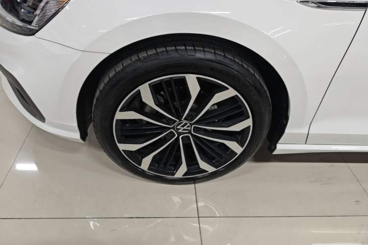 Used Volkswagen Lamando 2019 230TSI DSG Fashion Edition China V Standard Left Front Wheel Hub