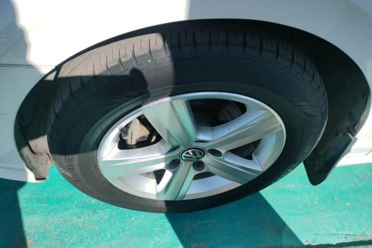 Used Volkswagen Lamando 2019 230TSI DSG Fashion Edition China VI Left Front Wheel Hub