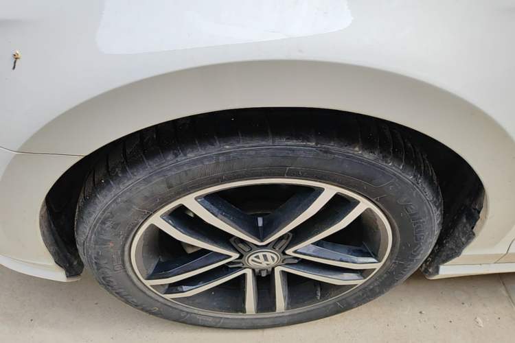 Used Volkswagen Lamando 2019 280TSI DSG Comfort Edition China VI standard Left Front Wheel Hub