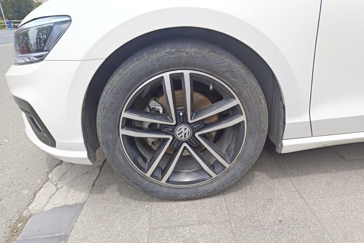 Used Volkswagen Lamando 2019 280TSI DSG Comfort Edition China V Standard Left Front Wheel Hub