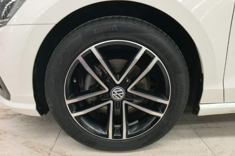 Used Volkswagen Lamando 2019 280TSI DSG Comfort Edition China VI standard Left Front Wheel Hub
