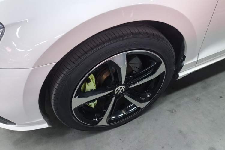 Used Volkswagen Lamando 2019 230TSI DSG Fashion Edition China V Standard Left Front Wheel Hub