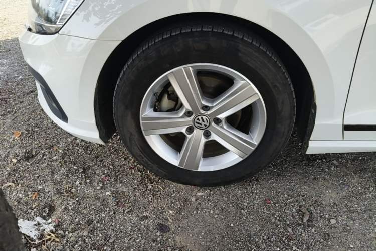 Used Volkswagen Lamando 2019 230TSI DSG Fashion Edition China VI Left Front Wheel Hub