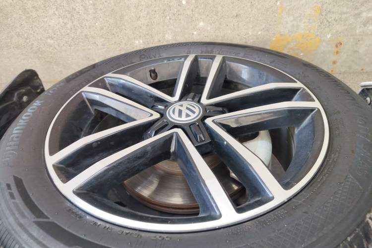 Used Volkswagen Lamando 2019 280TSI DSG Comfort Edition China VI standard Left Front Wheel Hub