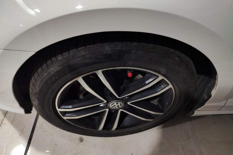 Used Volkswagen Lamando 2019 280TSI DSG Comfort Edition China V Standard Left Front Wheel Hub