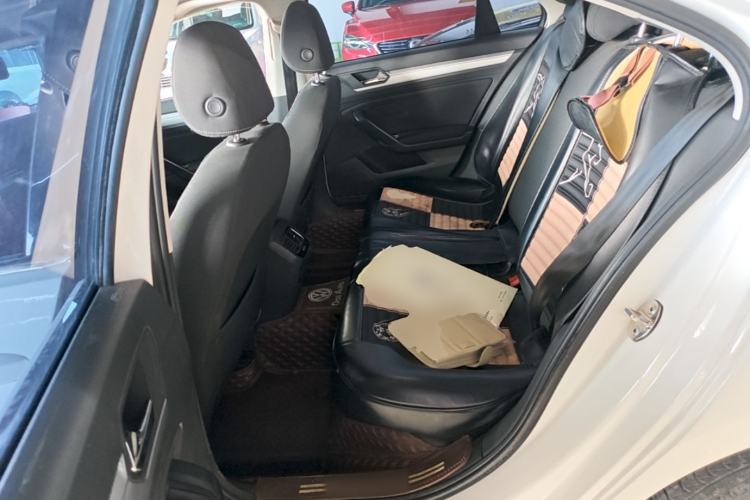 Used Volkswagen Lamando 2019 230TSI DSG Fashion Edition China V Standard Left Rear Seat