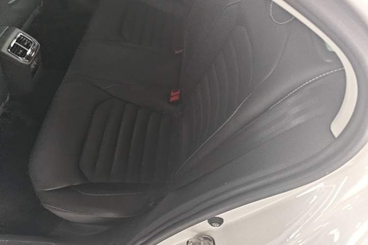 Used Volkswagen Lamando 2019 280TSI DSG Comfort Edition China V Standard Left Rear Seat