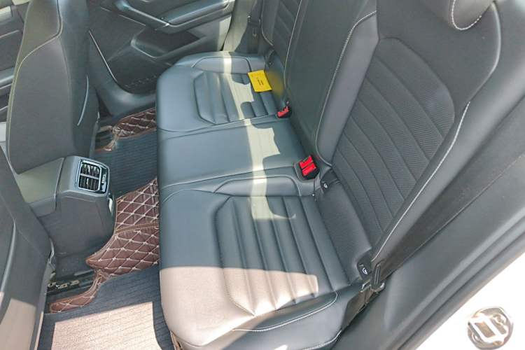 Used Volkswagen Lamando 2019 280TSI DSG Comfort Edition China V Standard Left Rear Seat