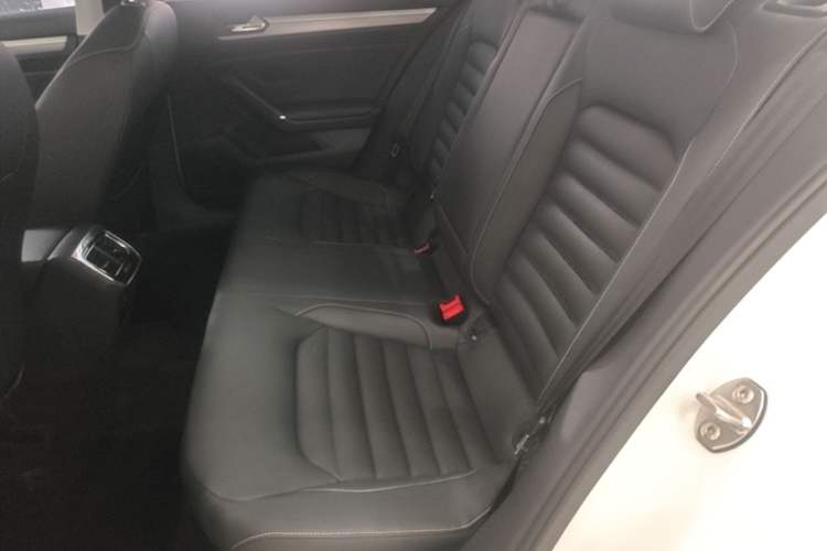 Used Volkswagen Lamando 2019 280TSI DSG Comfort Edition China VI standard Left Rear Seat