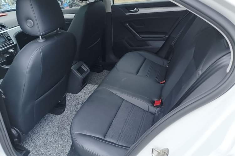 Used Volkswagen Lamando 2019 230TSI DSG Vision Edition China VI Standard Left Rear Seat