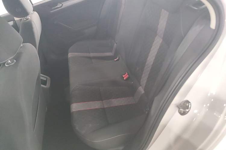 Used Volkswagen Lamando 2019 230TSI DSG Fashion Edition China V Standard Left Rear Seat